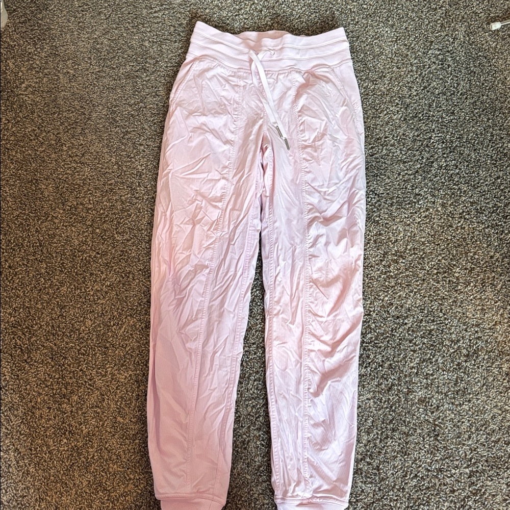 BRAND NEW Light Pink Lululemon joggers Size 0